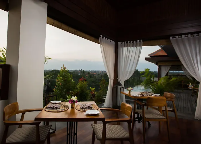 Hotel Village 4*