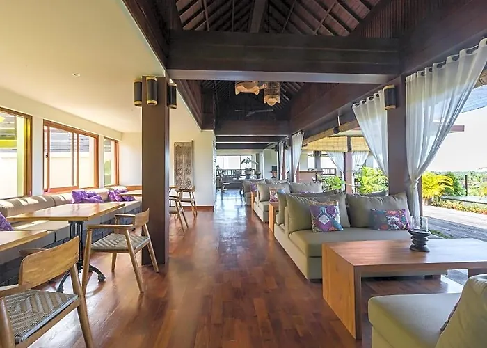 Village Hotel 4*